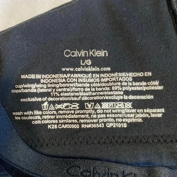 Calvin Klein Black Wireless Convertible Strap Bra in Size Large. - Picture 5 of 8